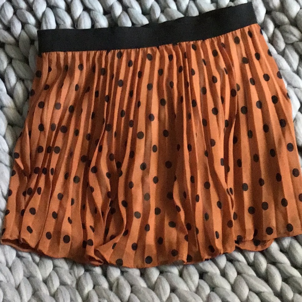 Audrey pleated polka dot skirt size large